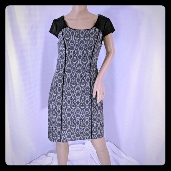 Kay Unger Snake Print Dress short sleeve 8